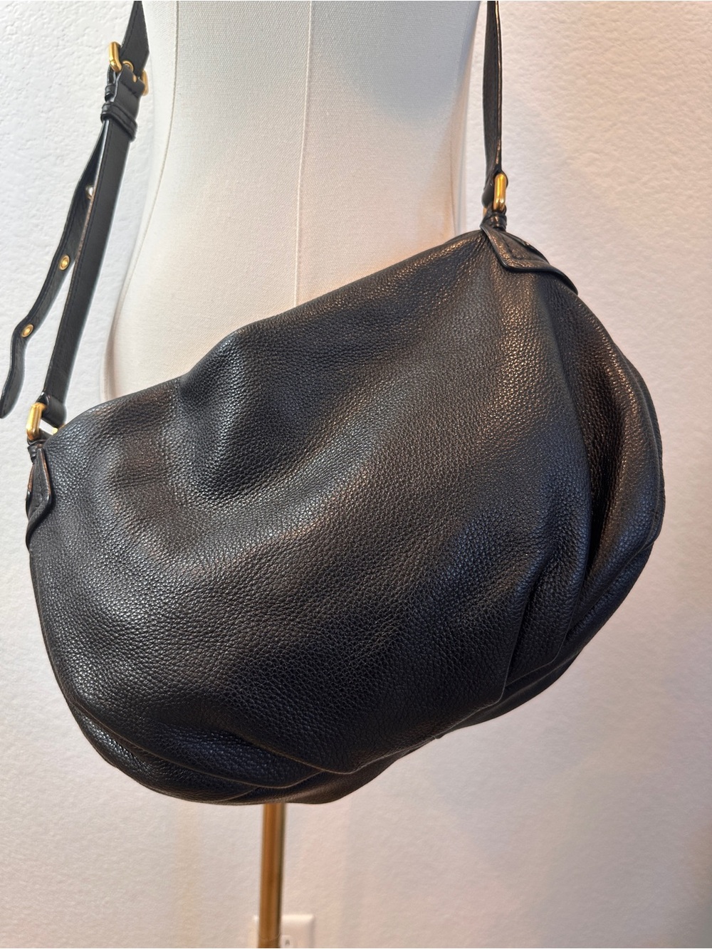 Marc by Marc Jacobs Black Pebbled Leather Crossbody l Gold Hardware - Picture 9 of 9